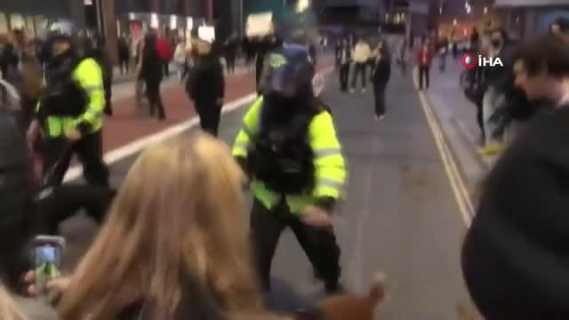 İngiltere'de binlerce kişiden suç ve ceza yasa tasarısı protestosu