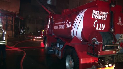 Şişli'de 5 katlı lastik deposunun çatısı alev alev yandı