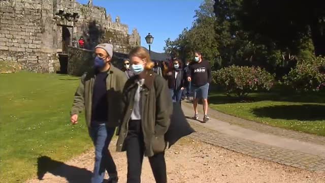 La ruta de las camelias del jardín de Sotomayor vuelve a recibir visitantes