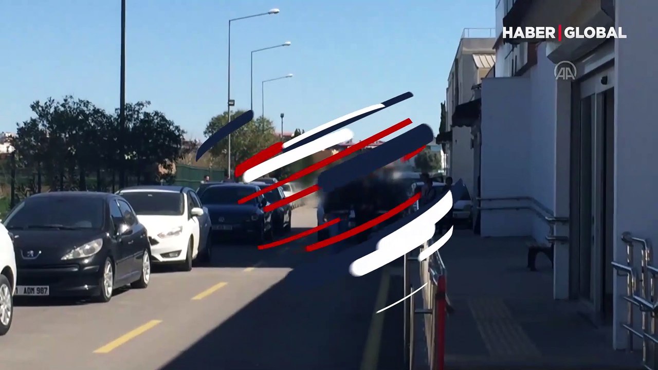 Babasının katilini 19 yıl sonra sokak ortasında öldürttü