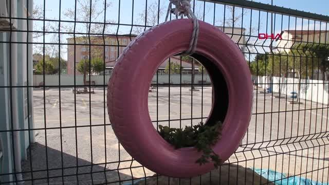 ANTALYA Minik öğrenciler okullarını çiçeklendirdi