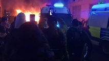 Graves disturbios entre manifestantes y policías anoche en las calles de Bristol