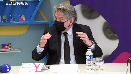 Στα «μαχαίρια» Βρυξέλλες- Μόσχα για το Sputnik V