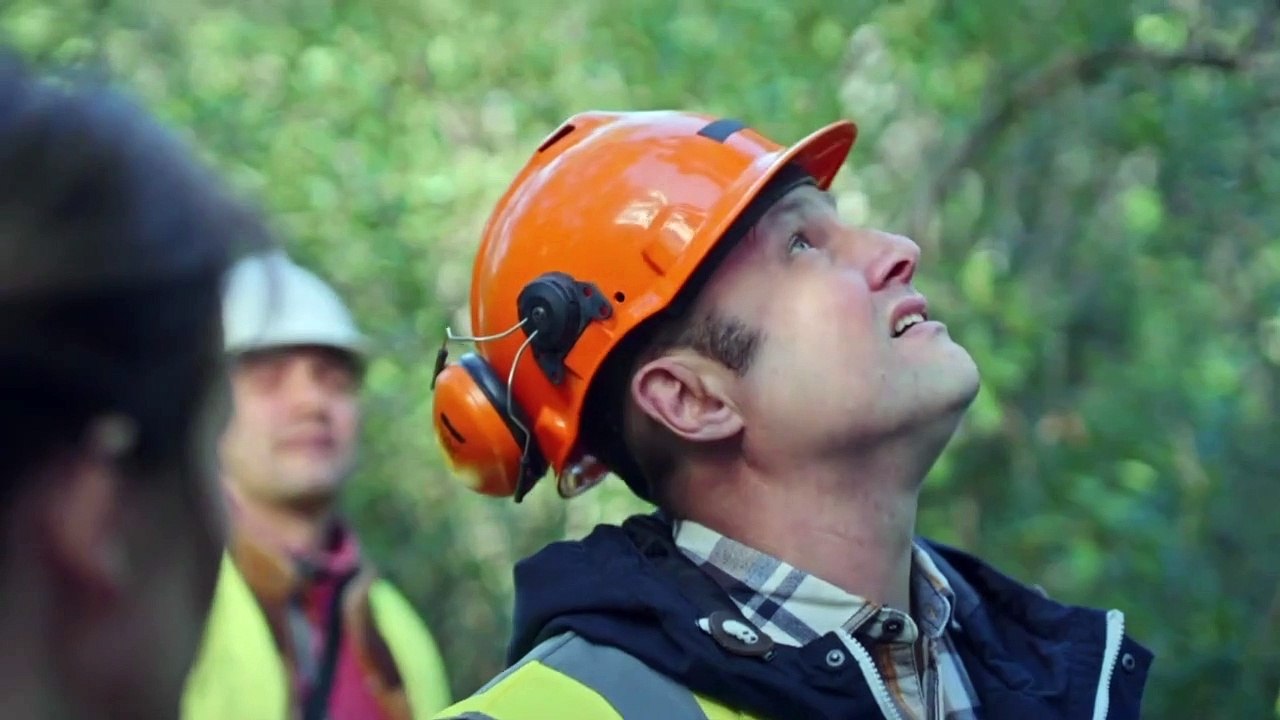 Plus belle la vie : Lola fait pipi sur tout le monde