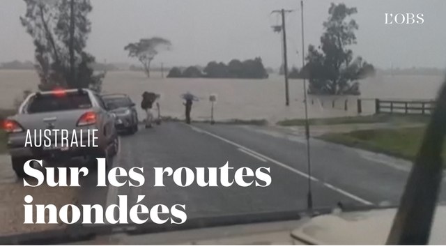Les inondations en Australie filmées depuis des voitures bloquées par les eaux