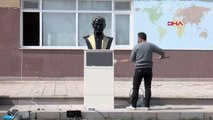 TEKİRDAĞ Tekirdağ' da Atatürk heykeline çirkin saldırıda bulunan şüpheli görüntüden tespit edildi