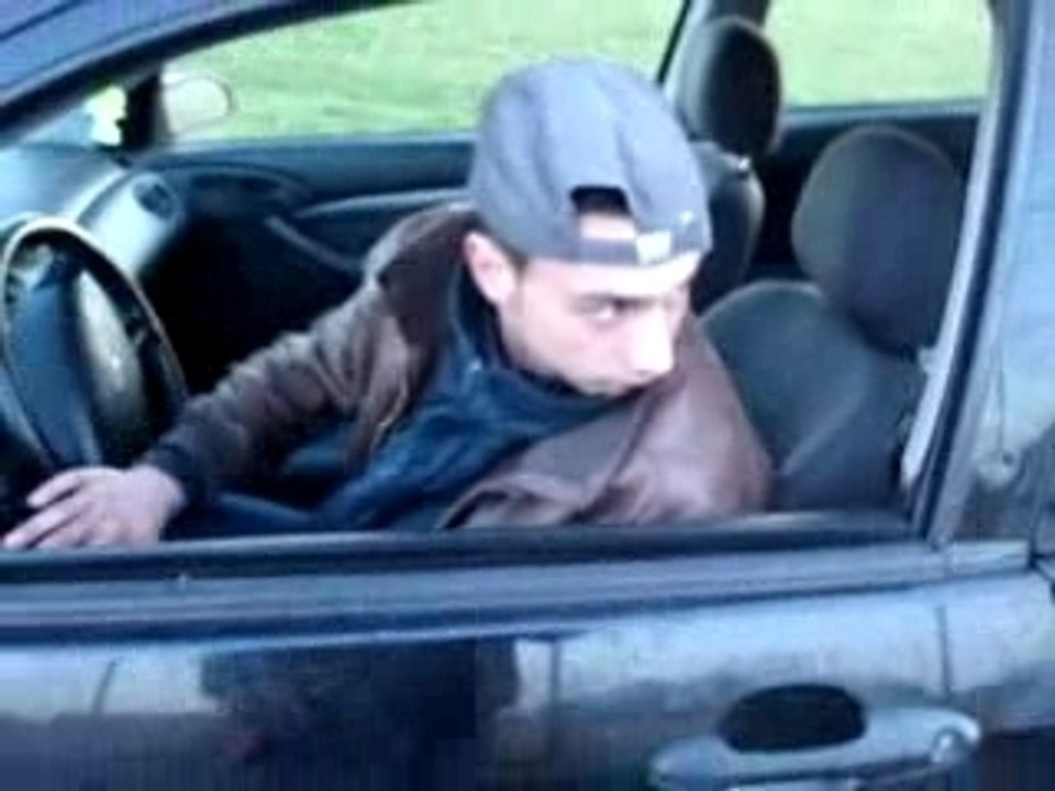 Pilote Au Volant