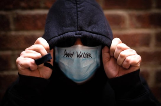 Estudio: El 73% del contenido antivacunas de Facebook provino de solo 12 personas