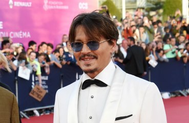 Un individuo se cuela en casa de Johnny Depp para darse una ducha y tomarse una copa