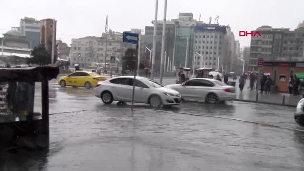 İSTANBUL'DA DOLU YAĞDI