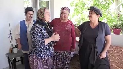 Download Video: 'Ümmiye teyze' ve ekibi Almanya yolunda