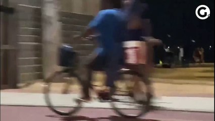 Praia de Itaparica continua lotada durante quarentena