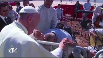 Papa Francesco: Troppo facile lavarsi le mani