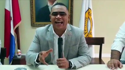 José de la Cruz defiende empleados cancelados por el actual gobierno