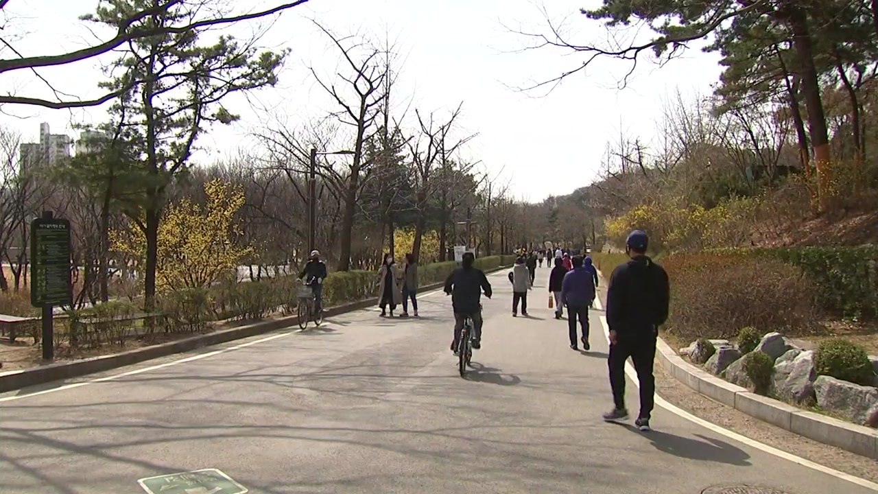 [날씨] 꽃샘추위 누그러져, 큰 일교차 주의...동쪽 곳곳 황사 / YTN