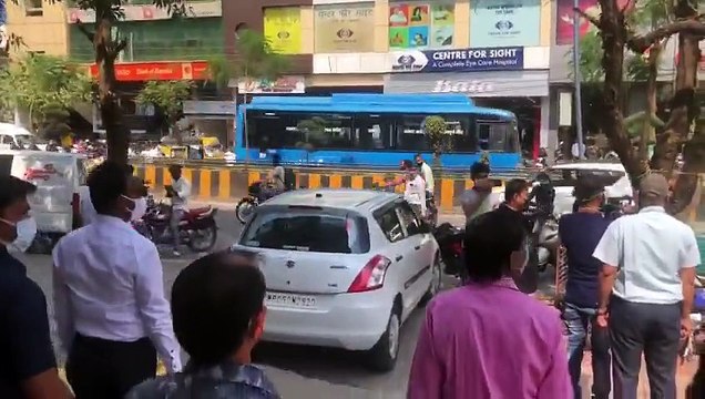 इंदौर में 11 बजते ही 2 मिनट के लिए बजा सायरन, लोगों ने मास्क लगाने की शप​थ ली