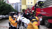 EDİRNE - Evde çıkan yangında dumandan etkilenen yaşlı kadın hastaneye kaldırıldı