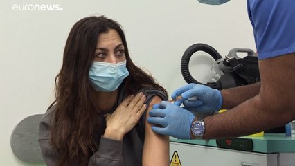 أسترازينيكا ربما استخدمت بيانات "قديمة" في التجارب السريرية في الولايات المتحدة