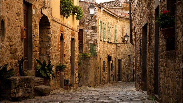 Man buys 1-euro house in Italy, advises everyone to take the plunge