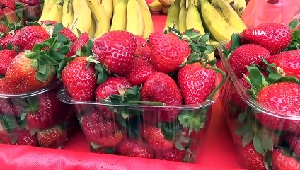 İlkbahar meyveleri tezgahlarda yerini aldı