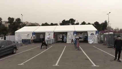 İsrail'deki seçimde Kovid-19 hastaları için özel oy kullanma merkezleri kuruldu