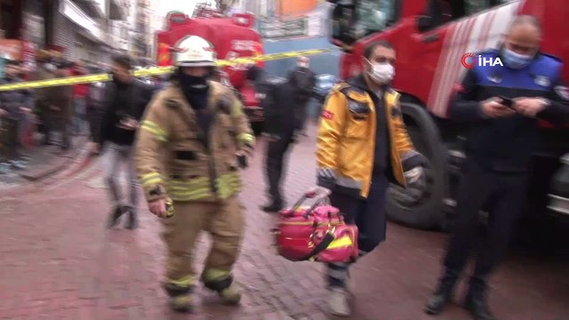 Zeytinburnu’nda bodrum katında yangın: 1’i ağır 2 yaralı