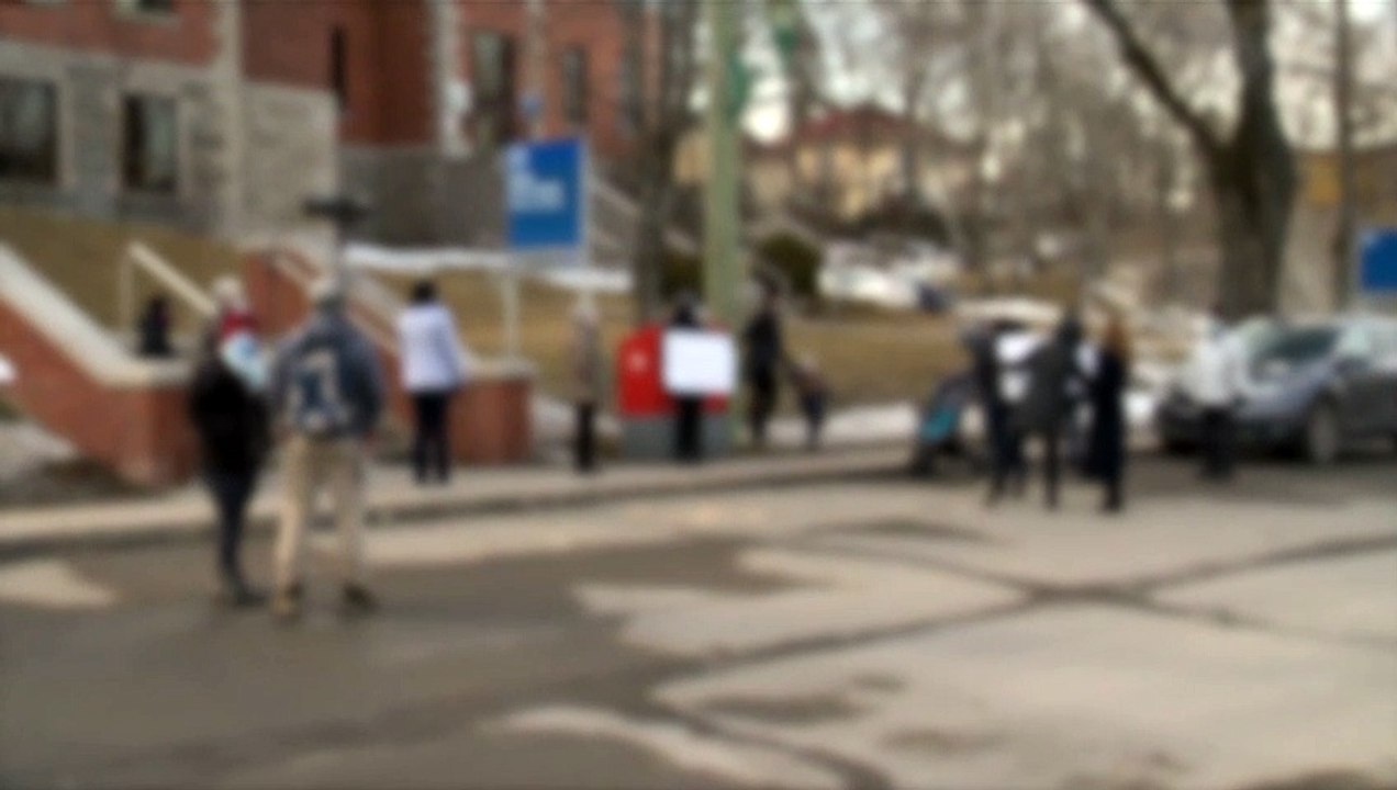 SU_Manif Palais
