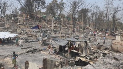 Mueren al menos 15 personas en el incendio de un campamento rohinyá