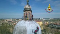 Modena - Pannelli pericolanti su cupola Chiesa del Voto, intervento a 30 metri d'altezza (23.03.21)