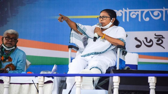 Halla Bol: Politics started again on Mamata's broken leg