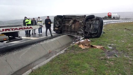 Kontrolden çıkan ticari araç devrildi. 1'i çocuk, 3 yaralı