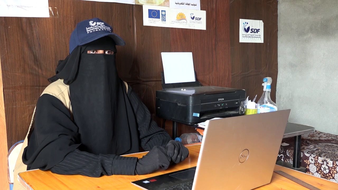 Au Yémen, des femmes apportent l'énergie solaire dans leurs villages