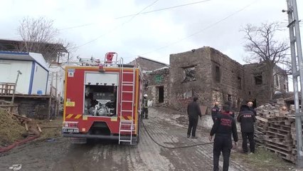 Son dakika haberleri: Ahırda çıkan yangında 171 kuzu telef oldu