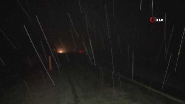 Denizli-Antalya karayolunda etkili olan kar ve sis ulaşımı olumsuz etkiledi