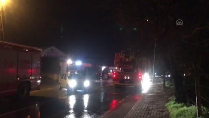 Son dakika! Sultanbeyli'de iş yerinde çıkan yangın söndürüldü