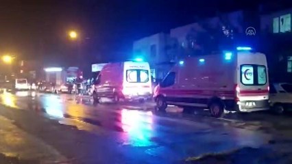 Bir evde çıkan yangında çift ve 2 çocuğu yaralandı