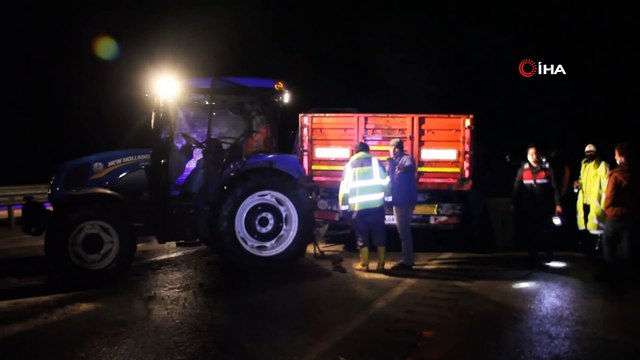 Kontrolden çıkan tır, karayolunu trafiğe kapattı