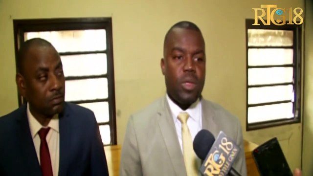 Avoka yo nan Bawo Pòtoprens mande otorite yo jwenn yon solisyon ak grèv la ki paralize aktivite yo.