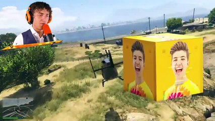 Opening YOUTUBER LUCKY BLOCKS In GTA 5