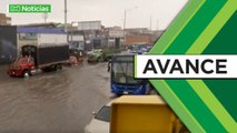 Inundaciones y caos vehicular por lluvias en Bogotá