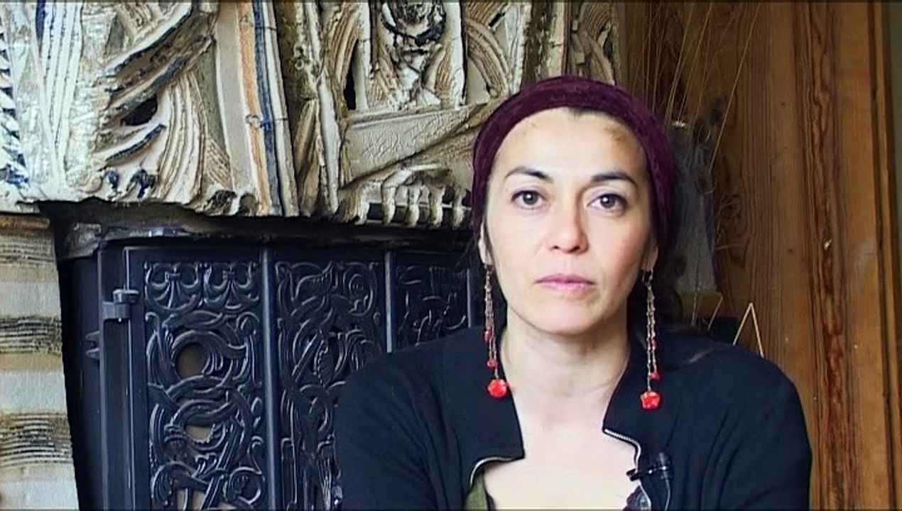 Cirque Plume : interview Brigitte Sepaser à propos du spectacle "Mélanges (opéra plume) (1999-2001)