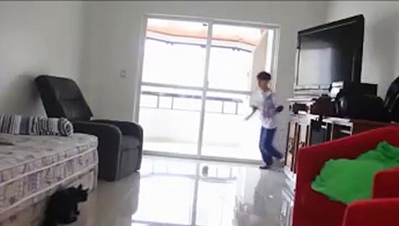 Bu da kaleci kedi!