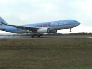Arrivée du vol Crl-921 à l'aéroport de Brest-Bretagne.