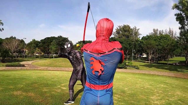 SPIDER-MAN vs VENOM in Real Life Archery Battle (Funny) - Spider-Man and Venom Shoot Bows