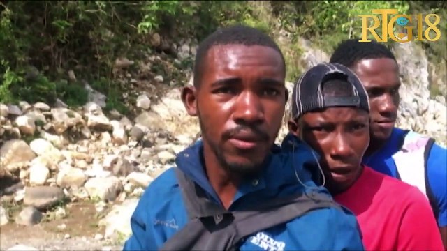 Chofè taksi moto nan seksyon kominal kafou mande leta pou konstwi yon pon sou rivyè Momans