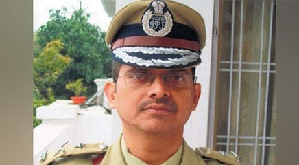 IPS अमिताभ ठाकुर सहित UP के तीन अफसर सरकारी सेवा के लिए अनुपयुक्त