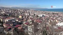 Korona virüsün çok riskli illeri arasından yer alan Trabzon'da park ve bahçeler boş kalmıyor