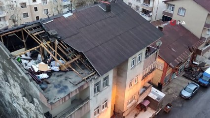 Muş’ta Şiddetli Fırtına Çatıları Uçurdu, Araçlara Hasar Verdi İha