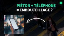 Quelques piétons sur leur téléphone peuvent perturber la circulation d'une foule entière