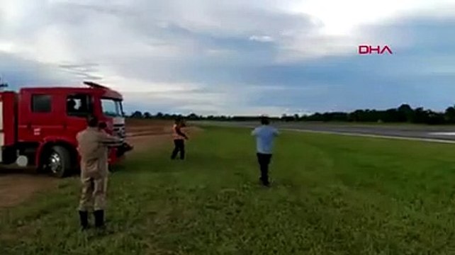 Korku dolu anlar! İniş takımları açılmayan uçak bakın ne yaptı